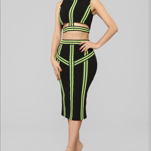 Fashion Nova Dresses & Skirts - set skirt and top black and green